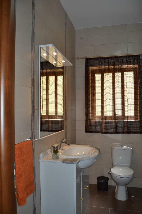Mellieha Town Centre Bright & Spacious 3 Bedroom Apartment Eksteriør billede