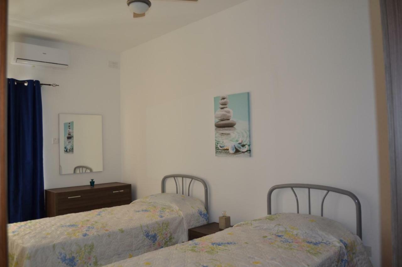 Mellieha Town Centre Bright & Spacious 3 Bedroom Apartment Eksteriør billede