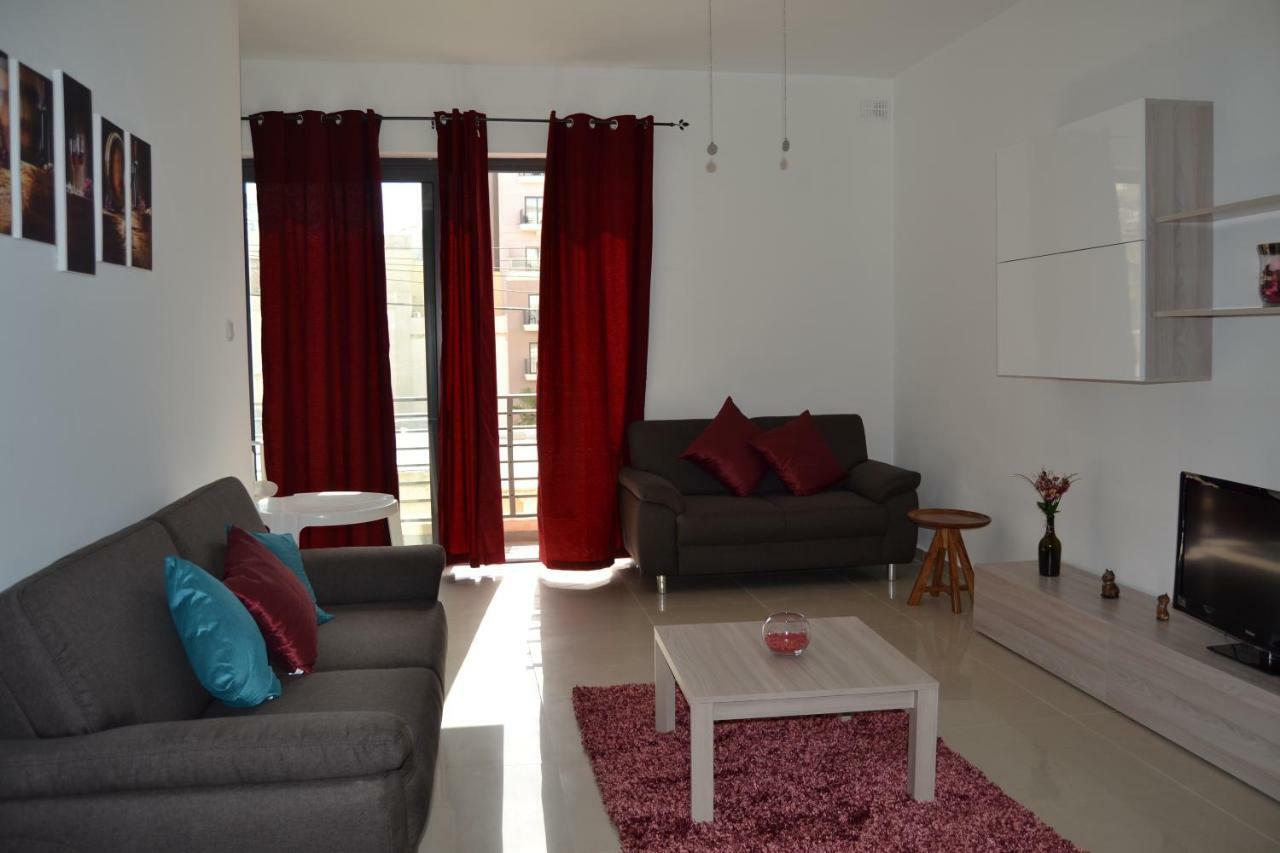 Mellieha Town Centre Bright & Spacious 3 Bedroom Apartment Eksteriør billede