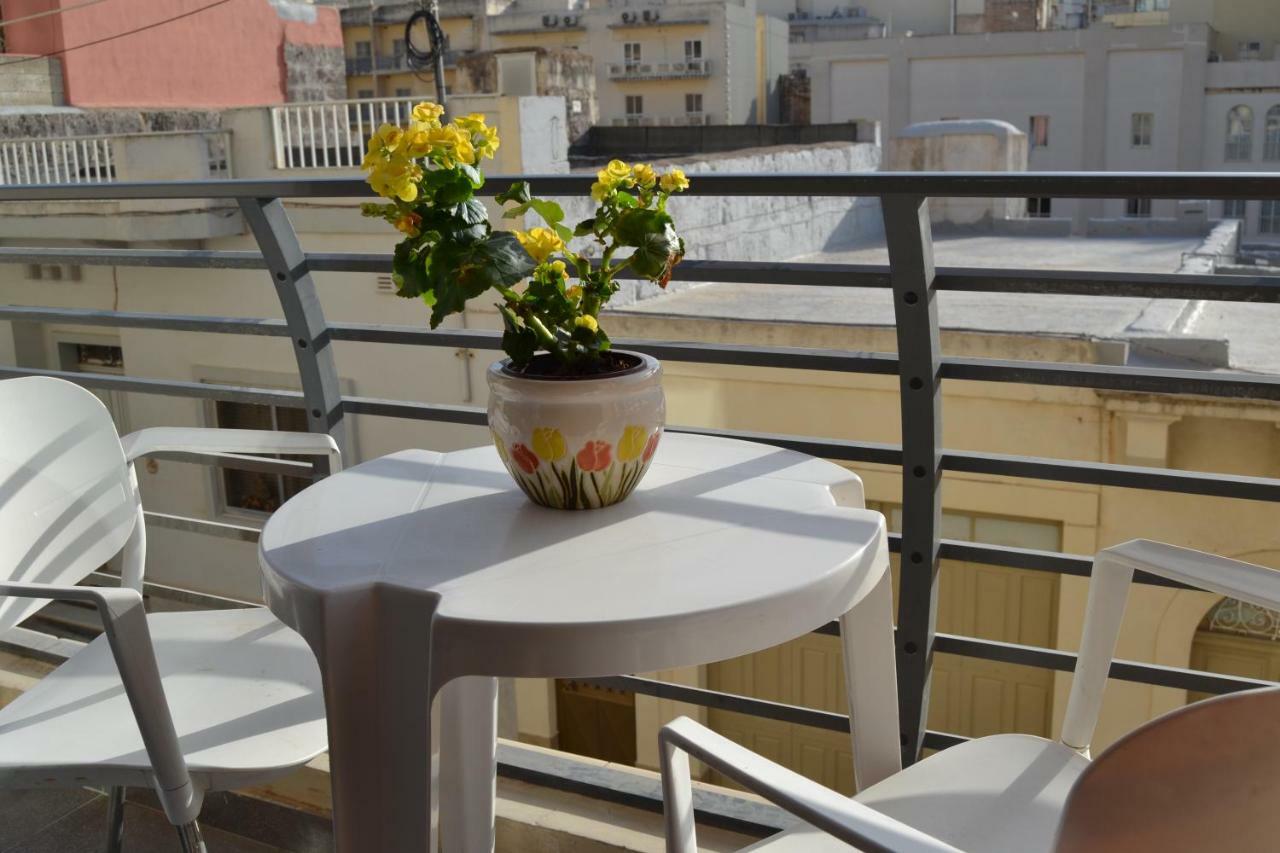 Mellieha Town Centre Bright & Spacious 3 Bedroom Apartment Eksteriør billede