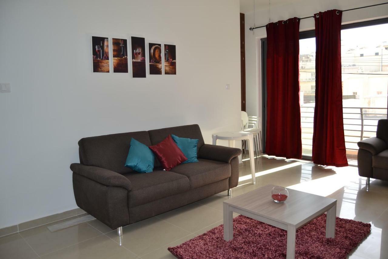 Mellieha Town Centre Bright & Spacious 3 Bedroom Apartment Eksteriør billede